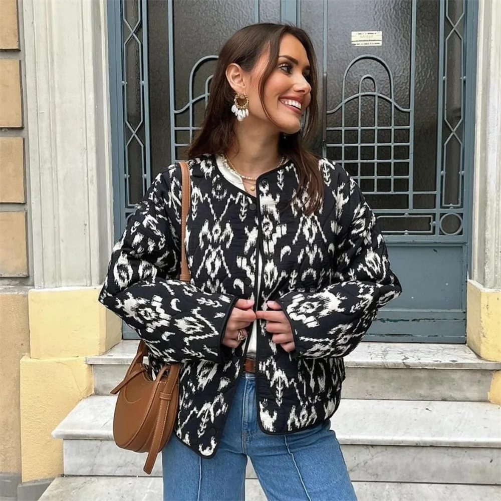 Chaqueta Acolchada Corta y Versátil