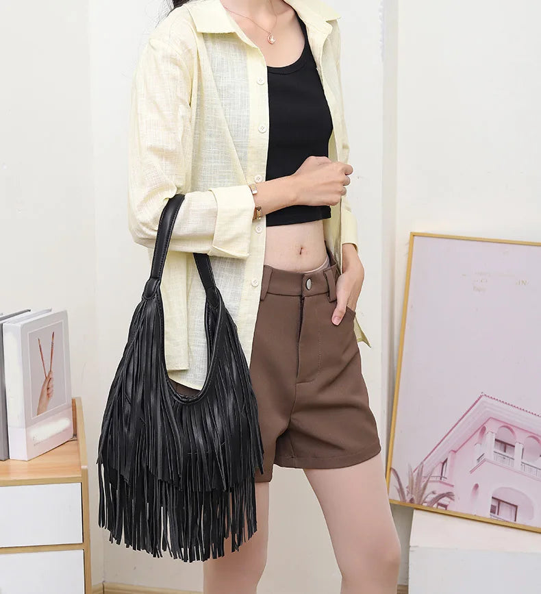 Bolso de Mano con Borlas Largas