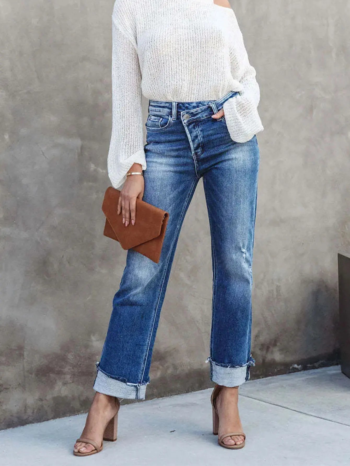 Jeans Tiro Medio y P Ancha. Moni