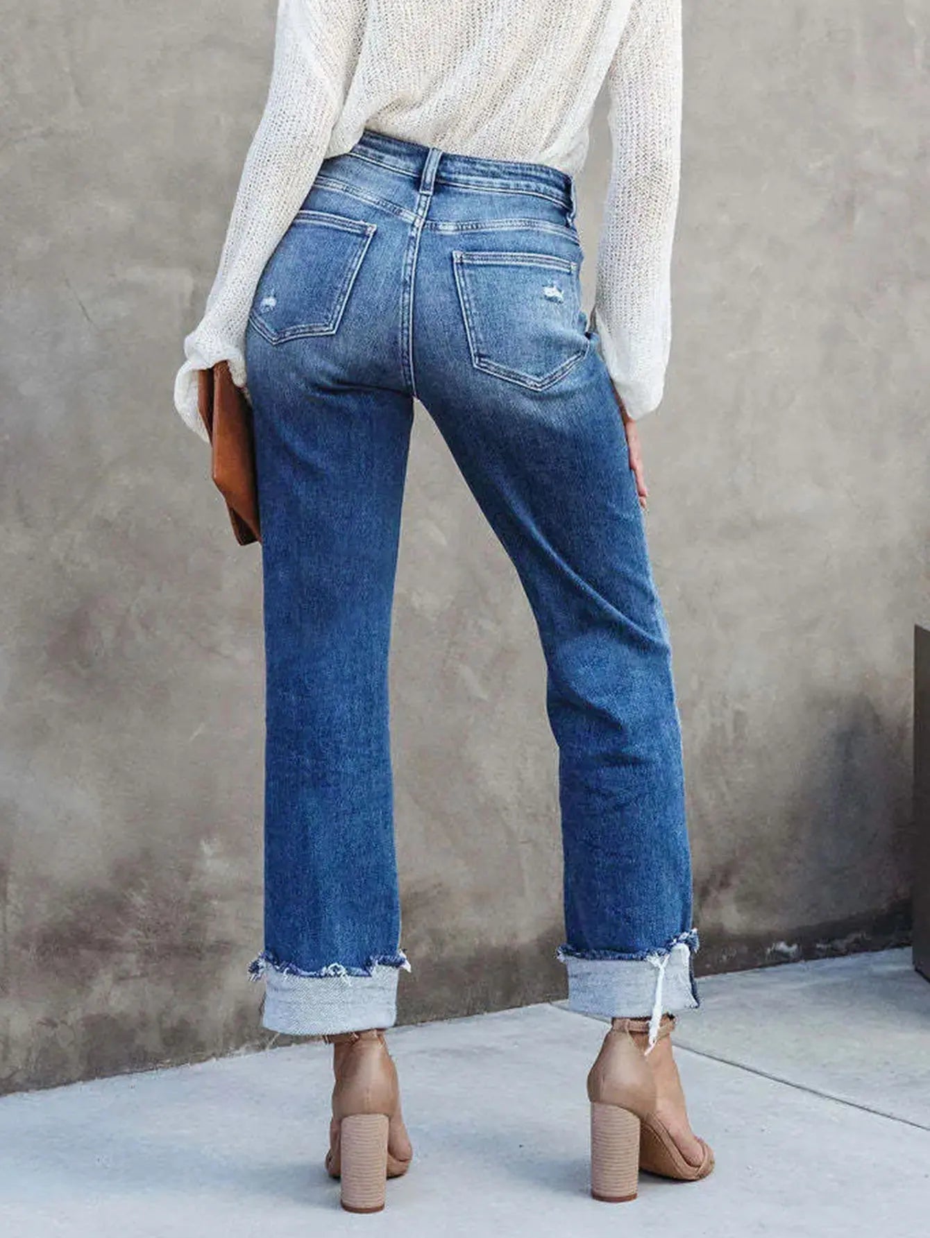 Jeans Tiro Medio y P Ancha. Moni